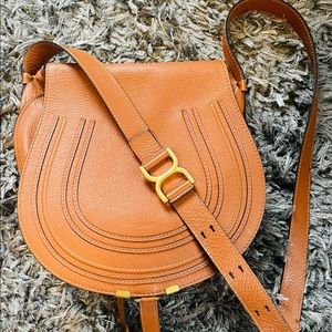 Chloe medium Marcie crossbody saddle bag in grain calfskin leather.